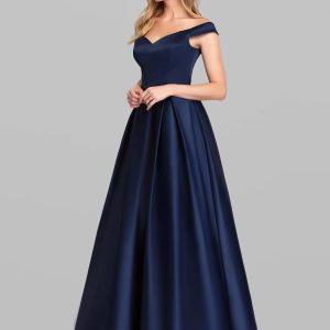 This Women's Off Shoulder v-Neck Solid Color Retro Long Evening Dress Design Made Of Good Quality Polyster And Spandex Material