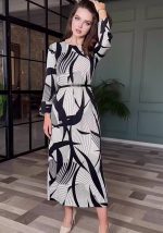 This Women's Autumn Fashion Chic Elegant Printed Long Sleeve Split Midi Dress Design Made Of High Quality Polyster And Spandex Material. It Is Stretchy