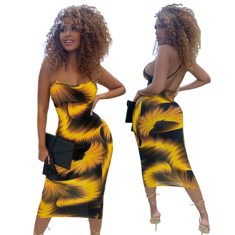 Esta mujer Clubwear Sexy Sling Baja Volver Imprimir Vestido de diseño hecho de poliéster de alta calidad y material de spandex. Vestidos de impresión es más interesante y con estilo. Maxi vestidos de impresión es uno de los elementos populares para las vocaciones isleñas. Vestidos de las mujeres de impresión en Global Lover viene con Forever Floral