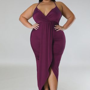 This Women's Plus Size Solid Strap Sleeveless v-Neck Long Dress Made Of Soft And Elastic Fabric. Global Lover Wholesale Plus Size Dresses And Hope Curvy Ladies Find Here a Warm And Exciting Place To Shop Affordable Curvy Dresses Online - Plus Size Casual