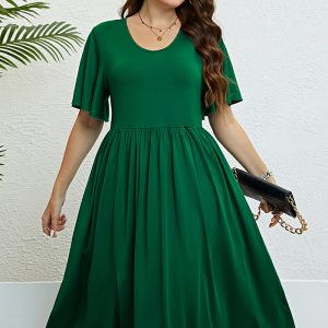 This Women's Summer Green Round Neck Slim Waist Plus Size a-Line Dress Made Of Soft And Elastic Fabric. Global Lover Wholesale Plus Size Dresses And Hope Curvy Ladies Find Here a Warm And Exciting Place To Shop Affordable Curvy Dresses Online - Plus Size Casual