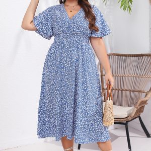 This Women's Summer Plus Size Short Sleeve v-Neck Slim Waist Print Dress Made Of Soft And Elastic Fabric. Global Lover Wholesale Plus Size Dresses And Hope Curvy Ladies Find Here a Warm And Exciting Place To Shop Affordable Curvy Dresses Online - Plus Size Casual