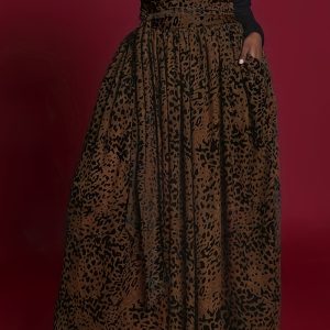 This Women's Versatile Printed Loose Plus Size Long Skirt Design Made Of Durable And Stretchy Material. It Is a Must-Have Item For Your Closet. Global Lover Offer a Rich Selection Of Wholesale Plus Size Bottoms. You Will Find Wide Range Fabric