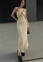 This Women's Summer Chic Sexy v-Neck Maxi Strap Dress Design Made Of High Quality Polyster And Spandex Material. It Is Stretchy