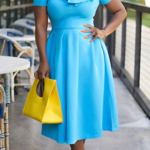 This Plus Size Women Casual Pocket Short Sleeve Dress Made Of Soft And Elastic Fabric. Global Lover Wholesale Plus Size Dresses And Hope Curvy Ladies Find Here a Warm And Exciting Place To Shop Affordable Curvy Dresses Online - Plus Size Casual