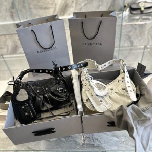 Borsa da moto Balenciaga con fibbia a pistola Le cagole