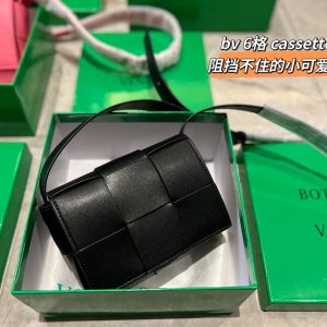 Réplique du sac Bottega Veneta