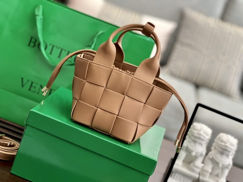 Réplique du sac Bottega Veneta