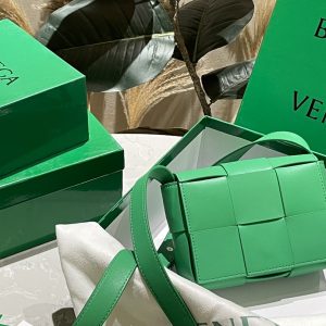 Replica della borsa Bottega Veneta