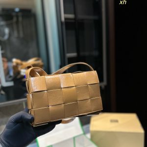 Replica della borsa Bottega Veneta