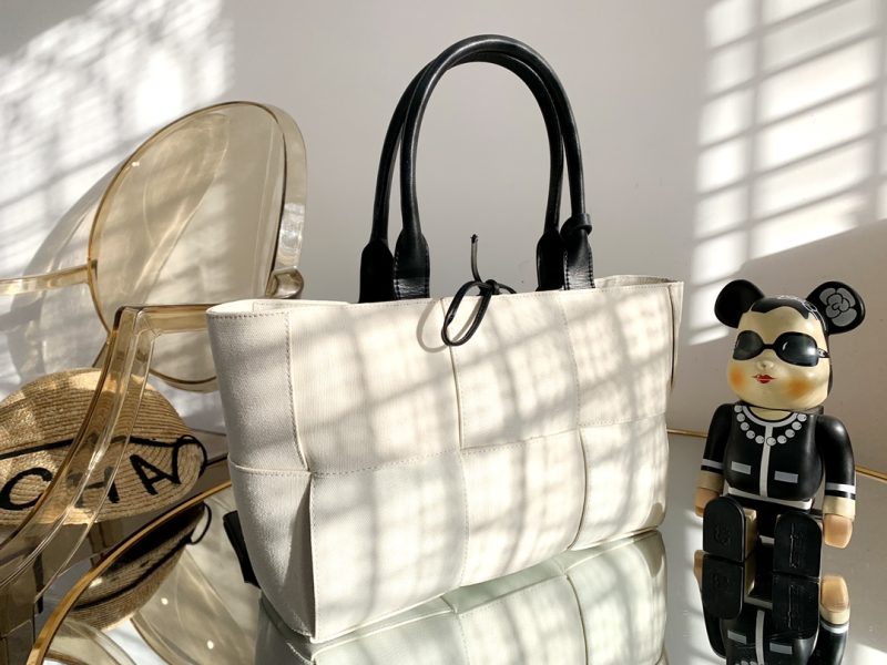 Réplique du sac Bottega Veneta