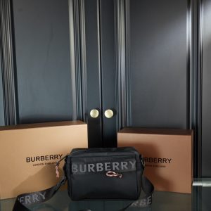 Réplique du sac Burberry