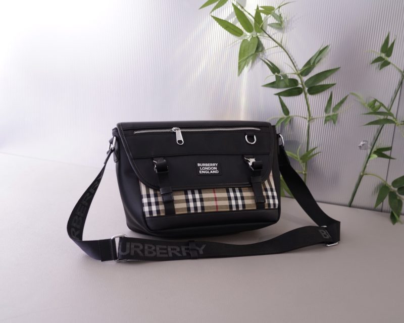 Replik Burberry Tasche