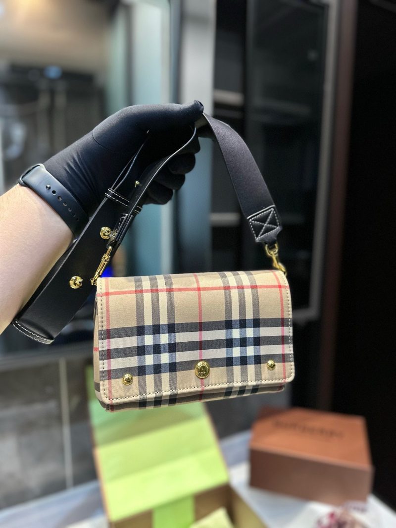 Réplica de bolso Burberry