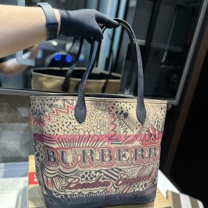 Réplique du sac Burberry