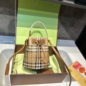 Réplique du sac Burberry