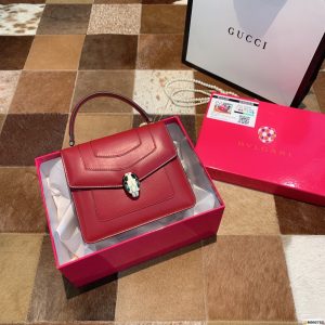 Réplique du sac Bvlgari