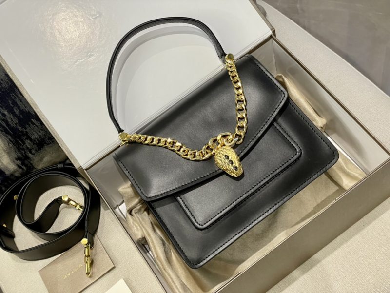 Replica della borsa Bvlgari