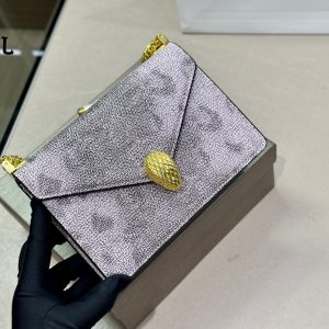 Replica della borsa Bvlgari