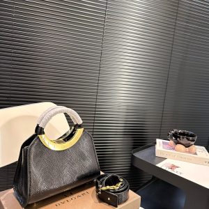 Réplique du sac Bvlgari