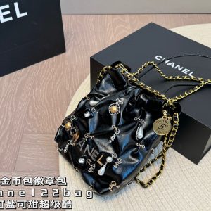 Chanel gold coin bag badge bag