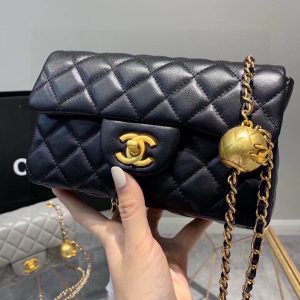 Upgraded with folding gift box 6211 Chanel✨flap bag Sheepskin inside and outside