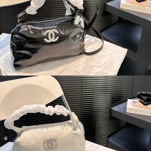 Chanel pure leather armpit bag