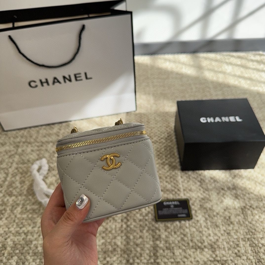 Chanel small gold ball box color chart✅p