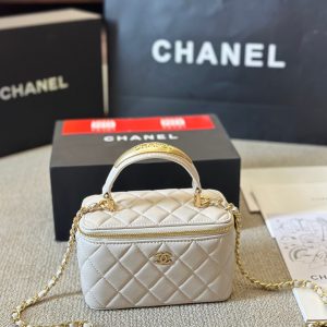 chanel24s sheepskin long box with iron handle