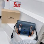 s favorite styles of COACH are all real photos. Very practical. No need to worry about matching. Complete packaging. Folding box [Specification: 20x13x6]