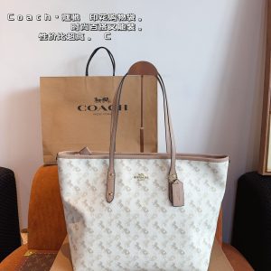 coach new printed tote bag