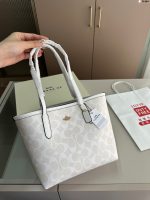 Coach tote bag?35