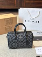 COACH Mondsichel-Tasche