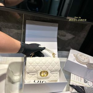 DIOR NEW