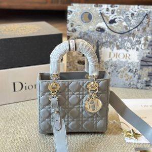 Dior lady Dior handbag Princess Diana sheepskin pattern