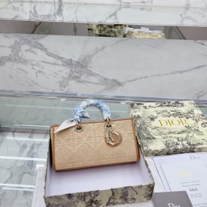 Dior raffia horizontal Princess Diana bag