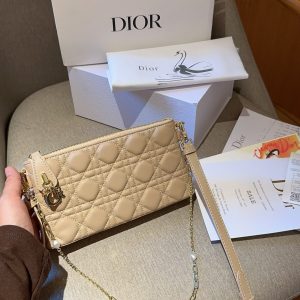 Dior/Dior