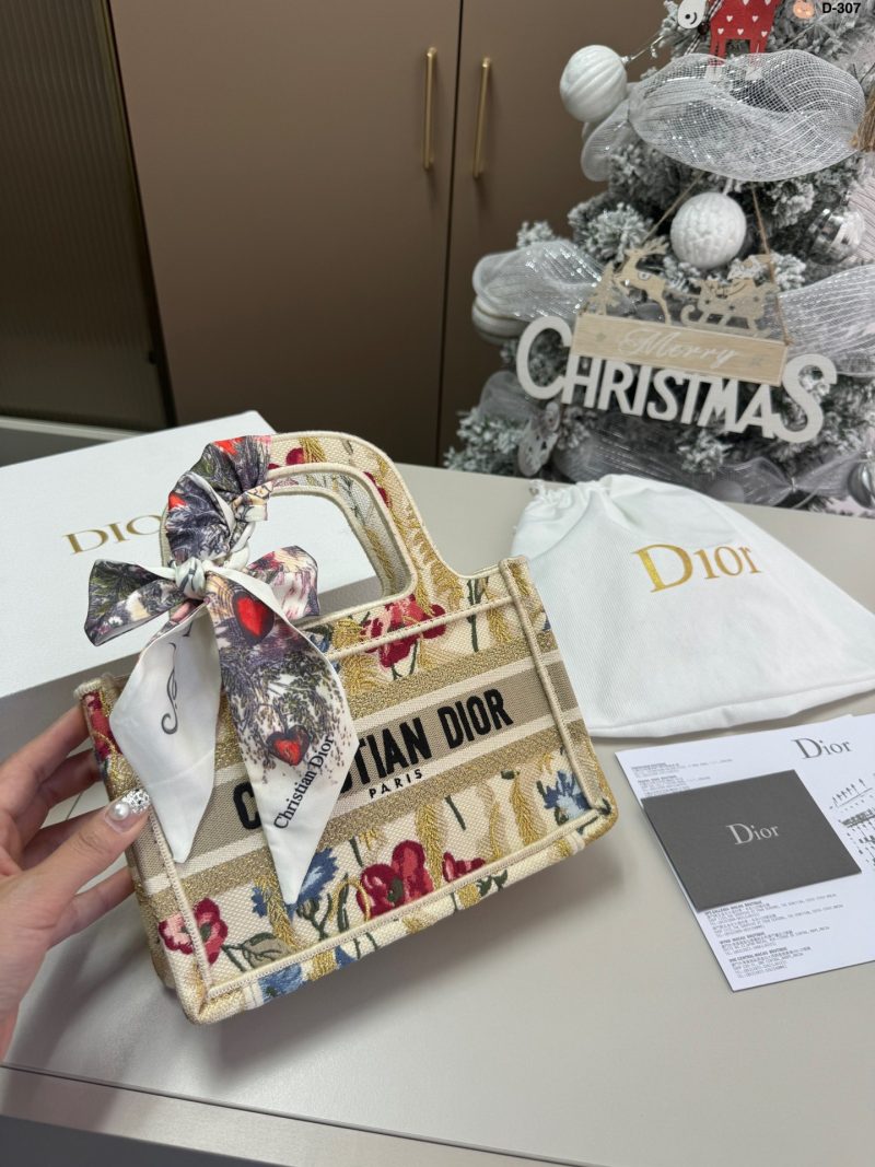 Dior mini tote bag 40