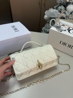 Dior miss pearl chain bag95