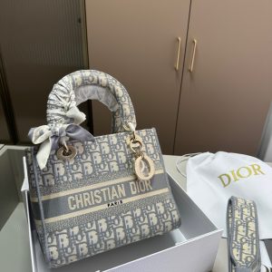 Dior Diana bag10