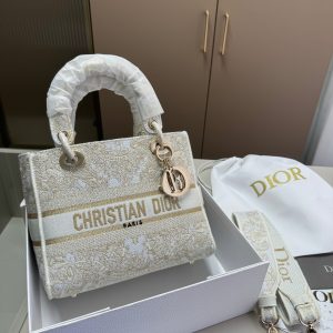 Dior Diana bag10