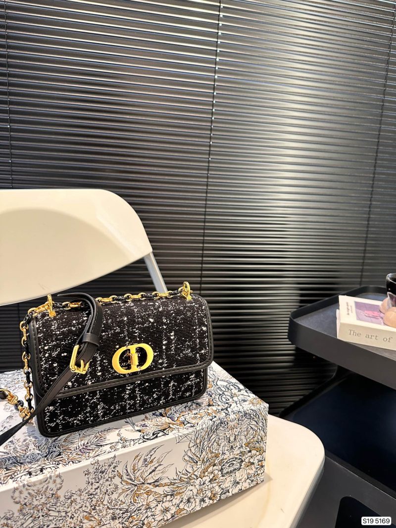 Dior woolen Montaigne bag with foldable box