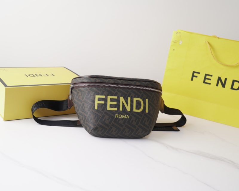 Fendi official website synchronized high version waist bag timeless iconic product non-market ordinary version this year FENDI's favorite style all real photos very practical no need to worry about dressing with a full set of packaging folding box etc.. [Specification: 30x18x4]