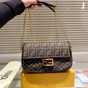 Fendi Vintage baguette bag