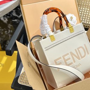 Folding gift box