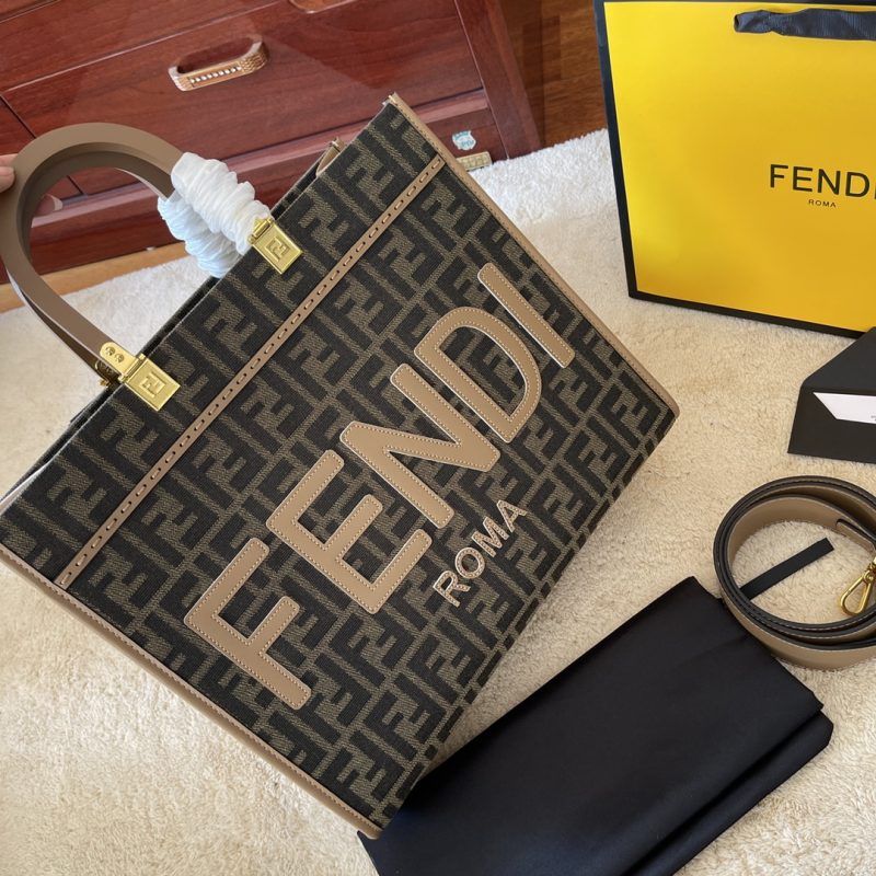 ⭐️ My favorite Fendi tote bag