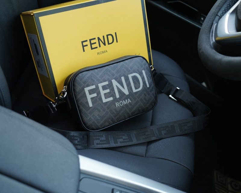 Fendi's official website synchronizes the high version of the backpack