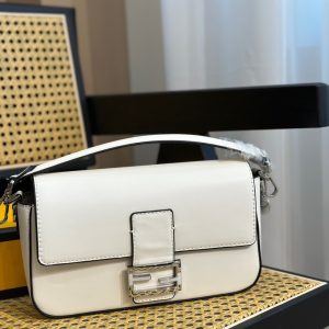 fendi baguette