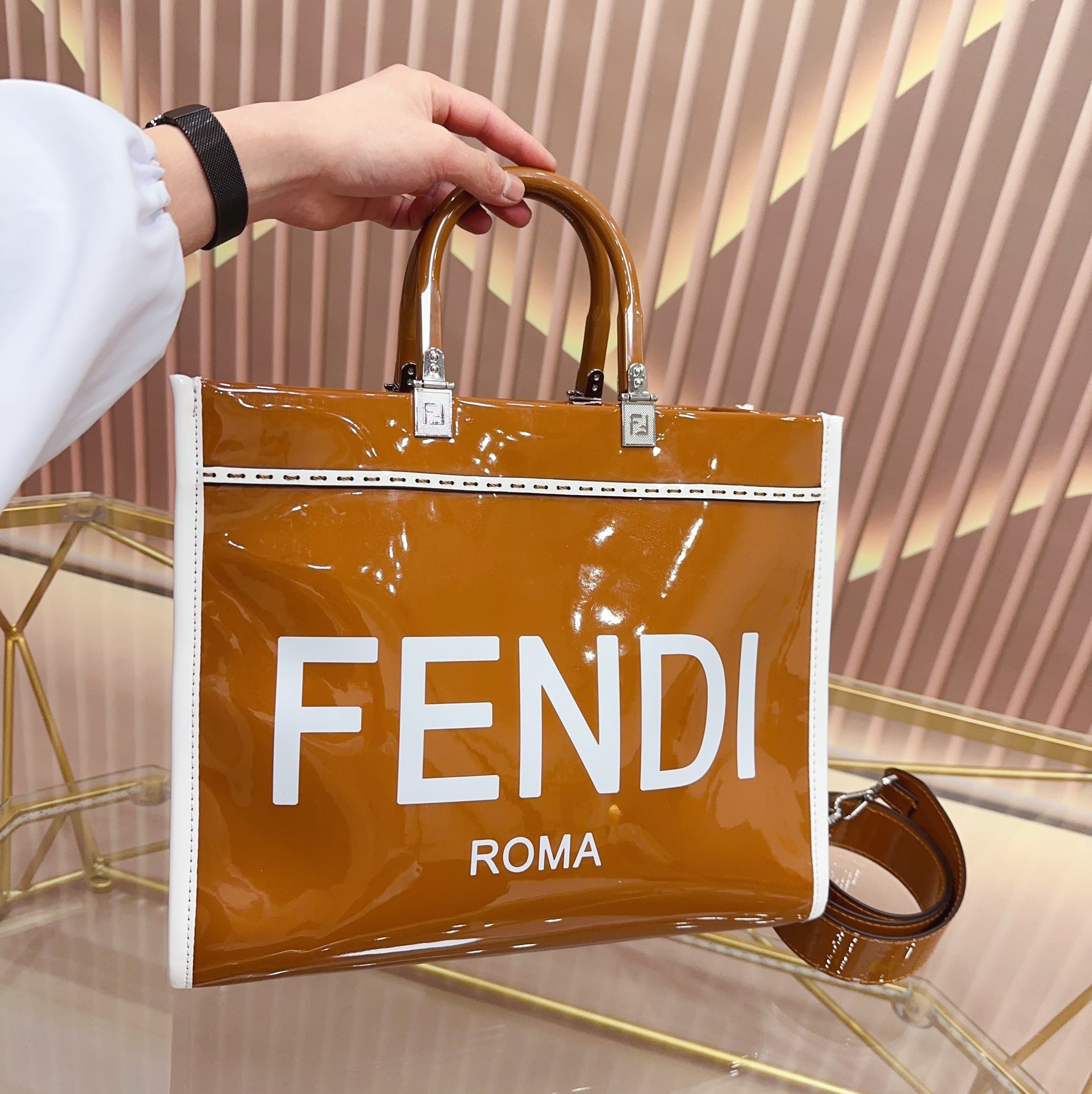 Fendi Fendi's new shiny tote FF new shopping bag