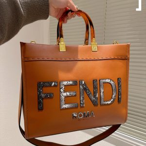 Fendi logo tote bag fendi tote